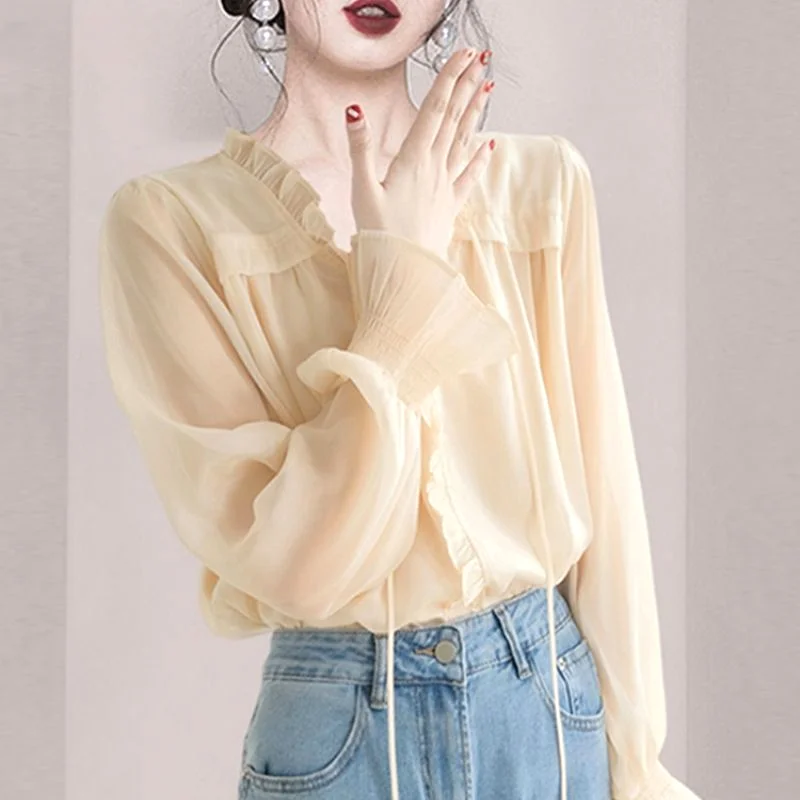 

2024 New Spring and Autumn French Gentle Wind Lotus Leaf Edge Western Style Small Shirt V-neck Lace Loose Casual Women's Shirt