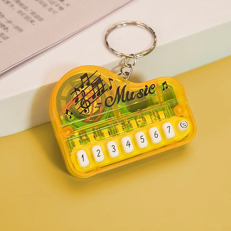 Mini Electronic Piano Keychain Pendant Luminou Music Toy Small Gift Piano Player Music Master Kids Electronic Piano Game Machine