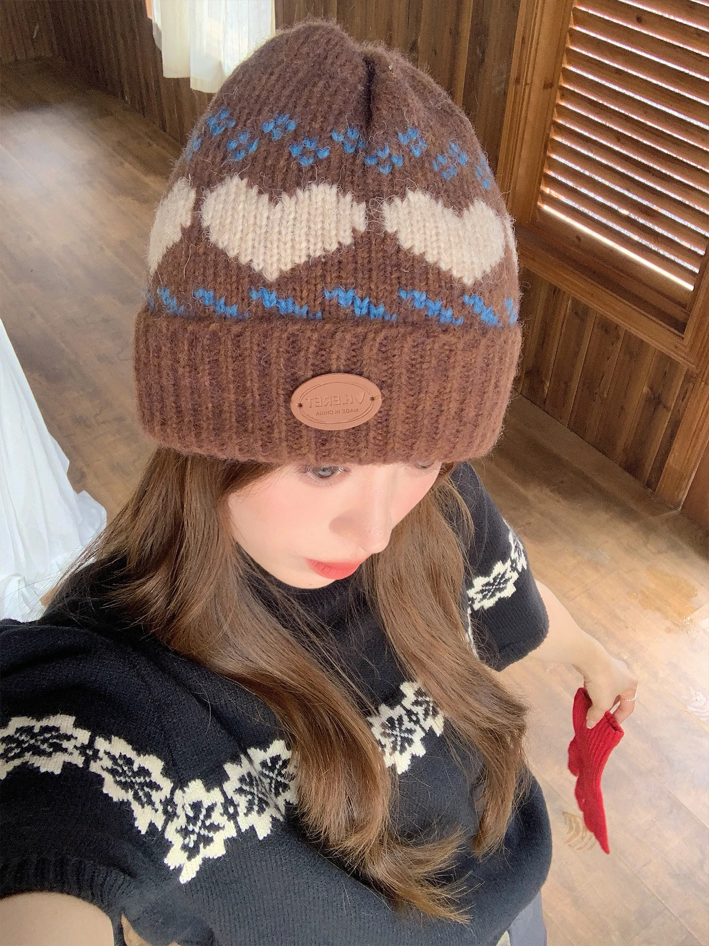 Thickened Knitted Woolen Hat Women's Autumn Winter Warmth Protection Small Face Effect Ear Protection Love Pattern Hat