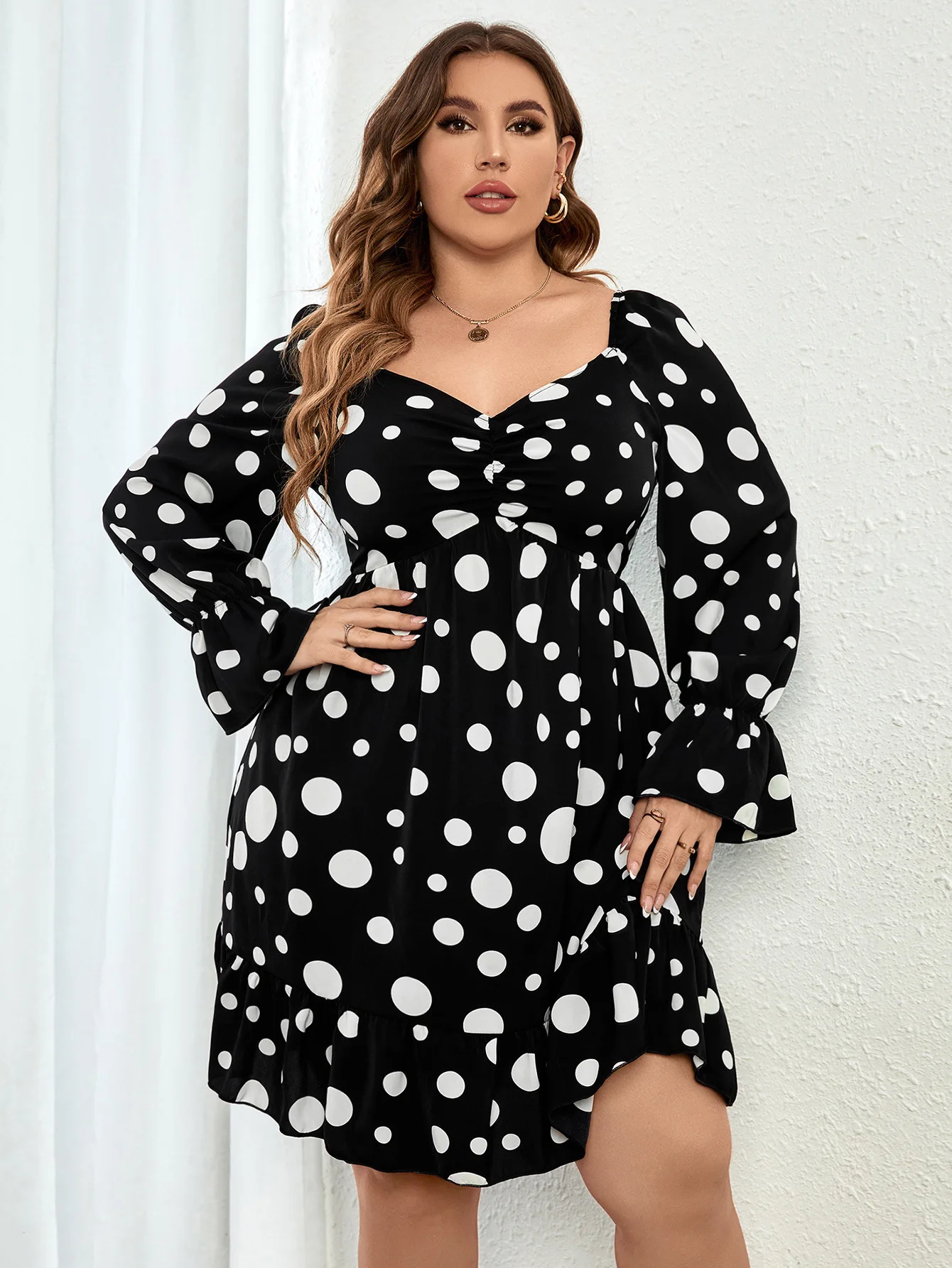 Plus Size Black Dress Long Sleeve Dot Knee Long Dress V Neck for Women Oversized Loose Plus Size Lady Clothing