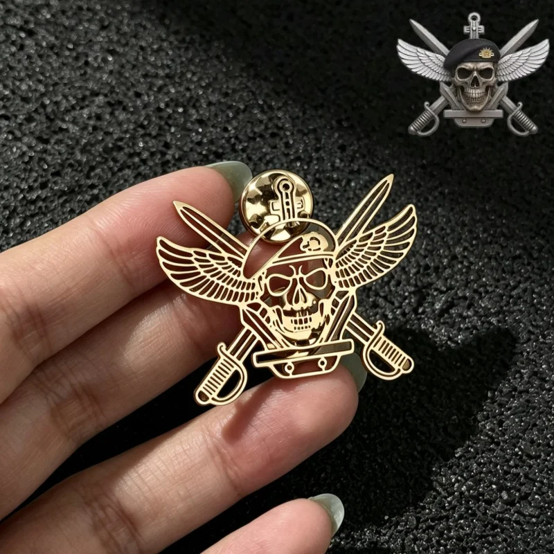 Custom Photo Custom Brooch Vintage Skull Crossed Pin Personalized Punk Gothic Skeleton Badge Men Suit Jacket Backpack Accessory