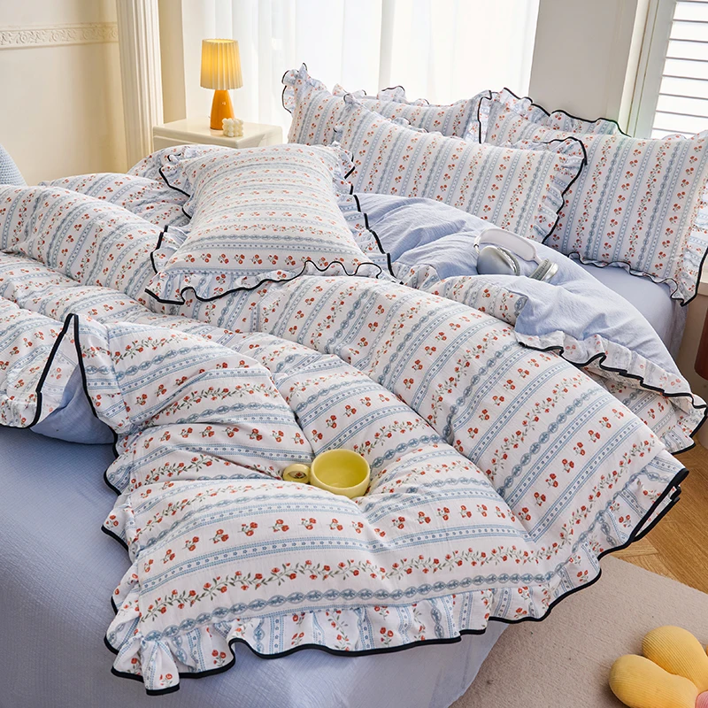 INS-style Bedding Set Blue Floral Fragments Rose Ruffle Trim Duvet Cover Set Sheet Set King Queen for Bedroom Decor Bithday Gift