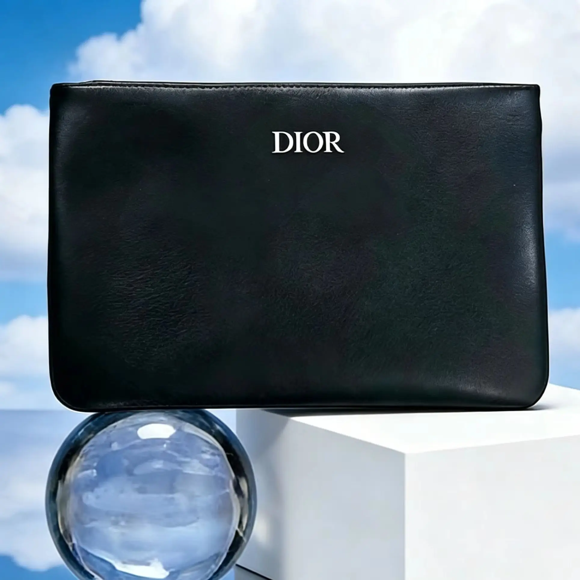Dior’s Bag Unique Black Leather Handbag With Brand Logo Luxury Style Elegant Avant-Garde Matching For Daily Fashion Dinner Outin view 2