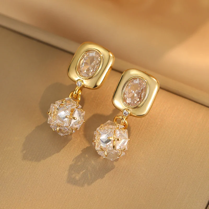 New Geometric Spherical Zircon High-end Fashionable Fresh 925 Silver Needle Temperament Earrings for Women.