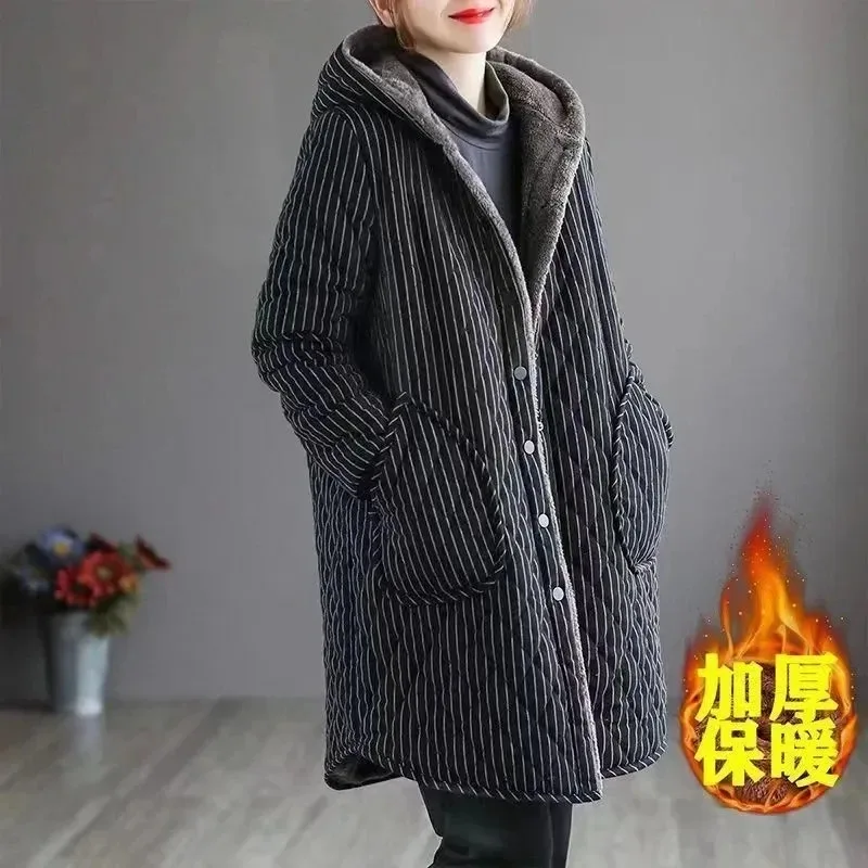 2024 Herbst Winter neue gestreifte Baumwoll jacke Frauen warmen Plüsch verdicken Kapuzen mantel Mode lose weibliche lässige lange Mantel