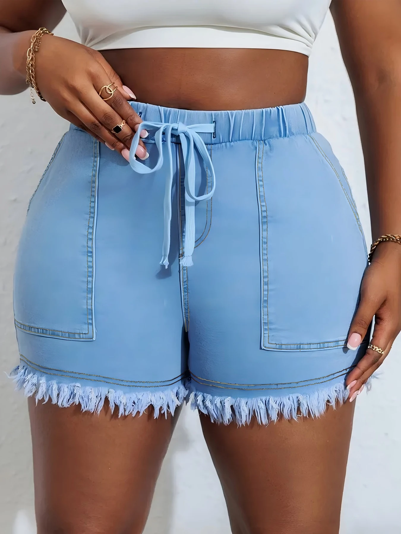 

Elegante Denim-Bermuda-Shorts für Damen, hohe Stretchfähigkeit in einfarbiger Optik mit Schnürung