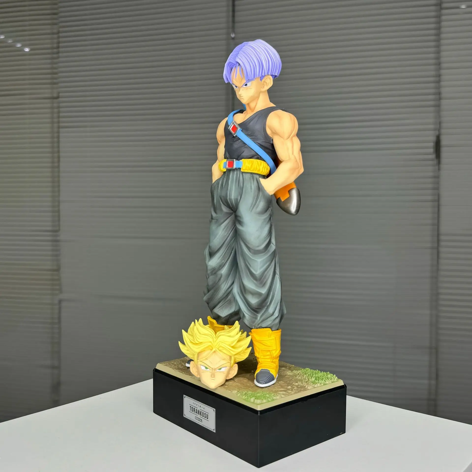 New Anime Dragon Ball Z Trunks Figure Super Saiyan Future Trunks Figurine Action Figures 30cm Pvc Statue Collectible Model Toys