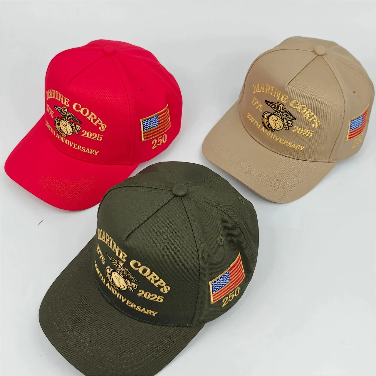 Offizielle Baseballkappe zum 250. Jubiläum des U.S. Marine Corps - Gestrickt mit 1775 - 2025 Logomuster, Verziert mit dem Amerikanischen F – Detail 2