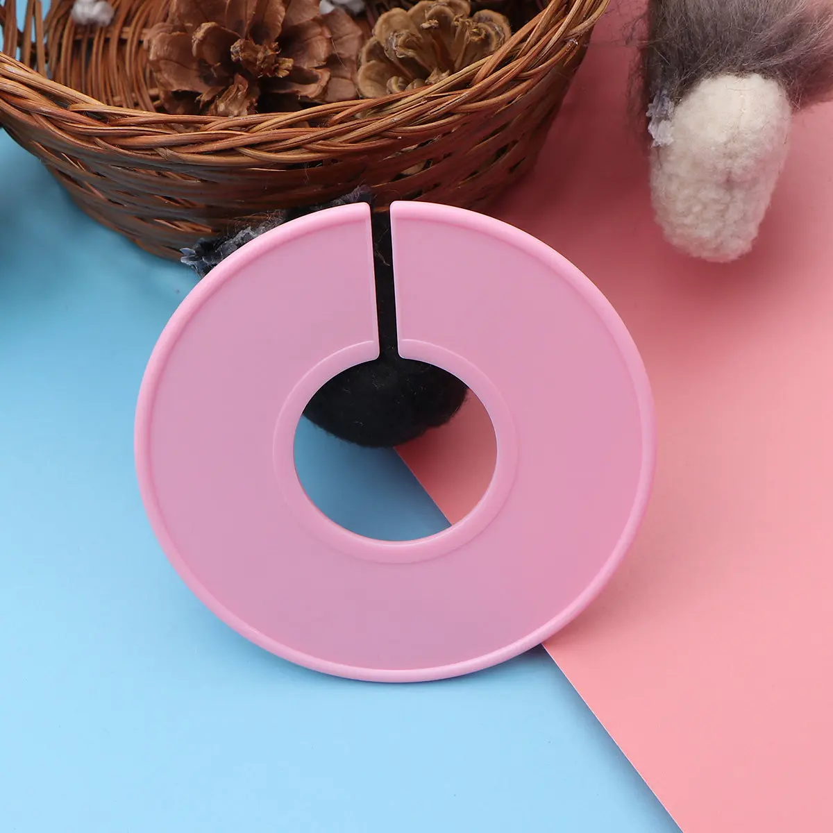 

Набор из 3 разделителей для одежды ярких цветов: кольца для сортировки и организации вещей в шкафу (для коротких и длинных рукавов)