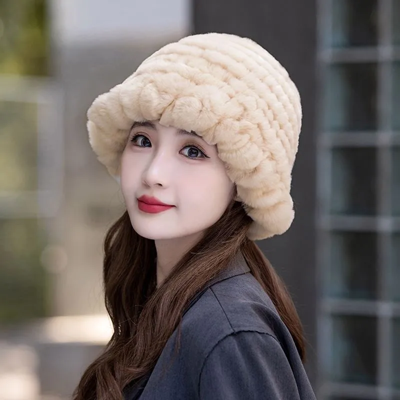 The new fur fisherman's hat is warm for women in autumn and winter thickened versatile can make face smaller