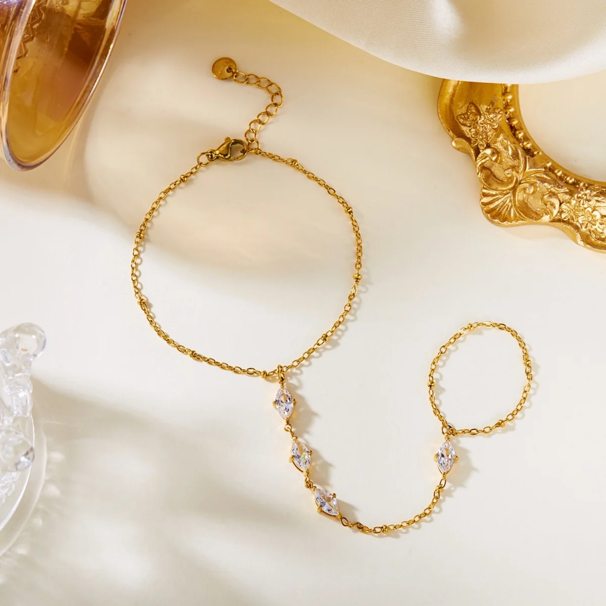 Minimalistische runde Zirkon-Fingerarmbänder aus Edelstahl für Damen und Herren, geometrischer ovaler Kristall-Blumenring, Armreif, Hochzeitsschmuck – Detail 33