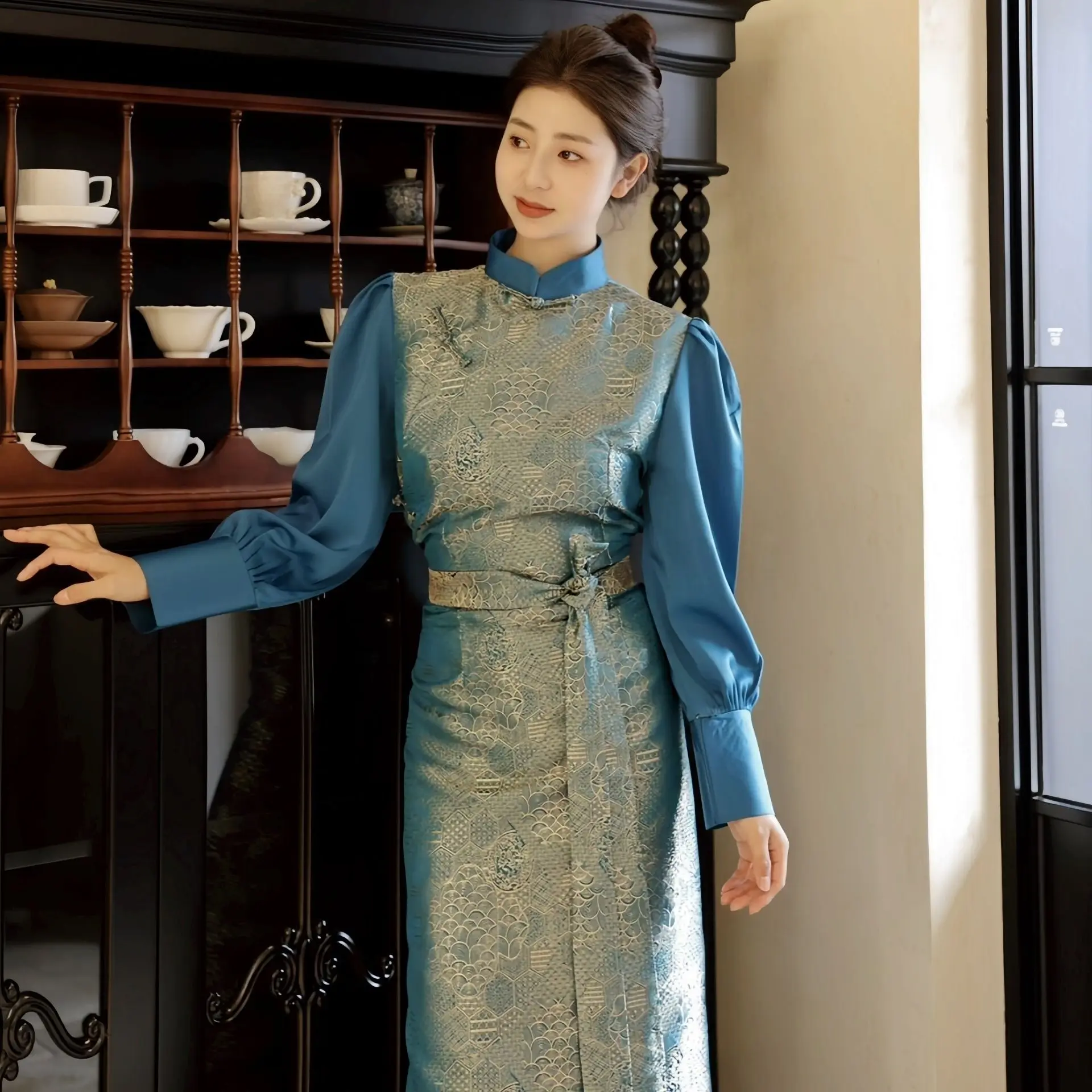 2025 Lhasa Tibetan women's Bola summer new ethnic fake two Tibetan clothes