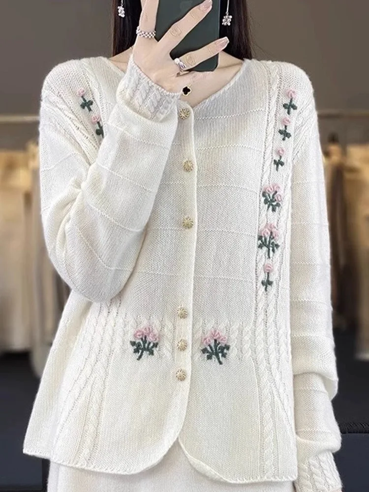 2024 New Autumn Winter Sweet Flowers Embroidered Sweater Women Vintage V-neck Long Sleeve Peal Button Knitted Cardigan Coat Pink