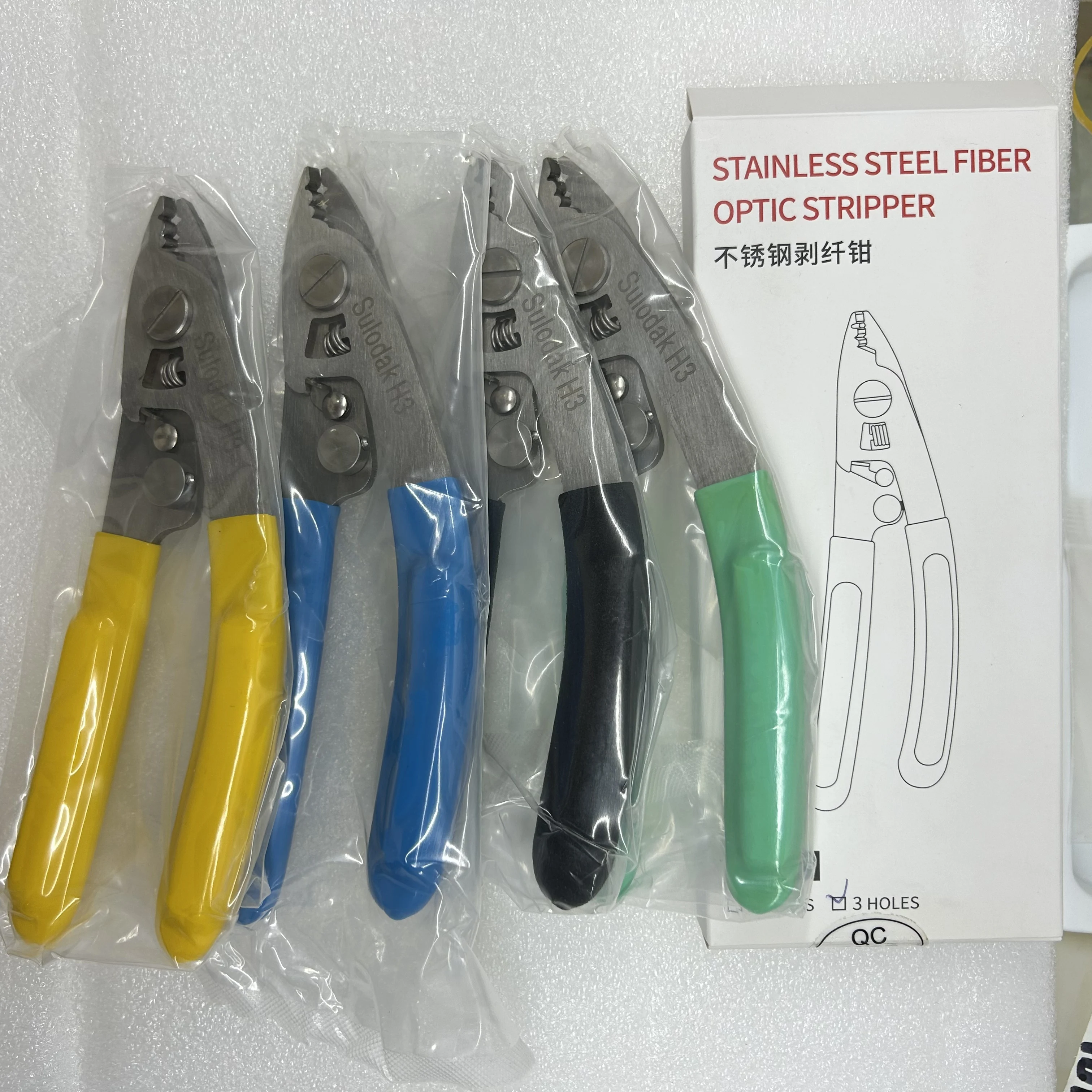 3-Port Stainless Steel Fiber Stripper Plier, CFS-3 Miller Optical Fiber Stripping Tool for 0.9mm 125um FTTH Cable