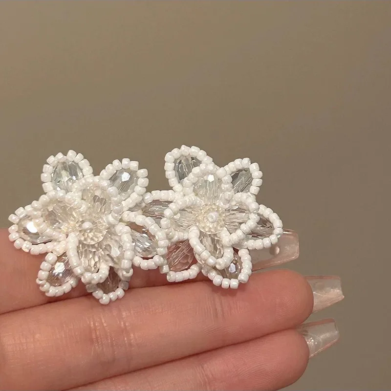 

Pearl Flower Earrings for Women Super Immortal Crystal Sweet Earrings with Light Luxury Unique Temperament Earrings Jewelry New