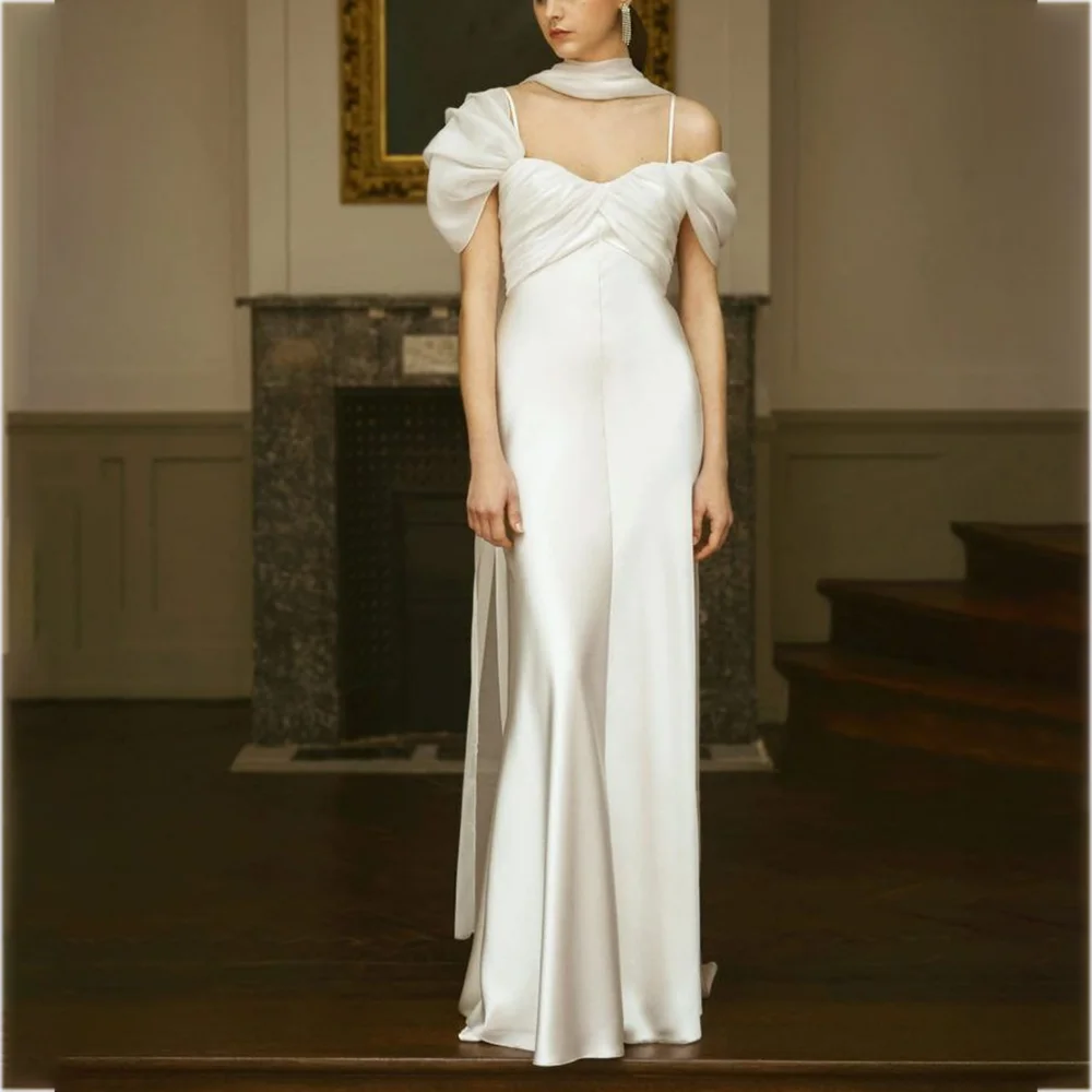絶妙なサテンのウェディングドレスの女性のエレガントな恋人オフショルダープリーツ A ラインイブニングドレス花嫁婚約パーティードレス