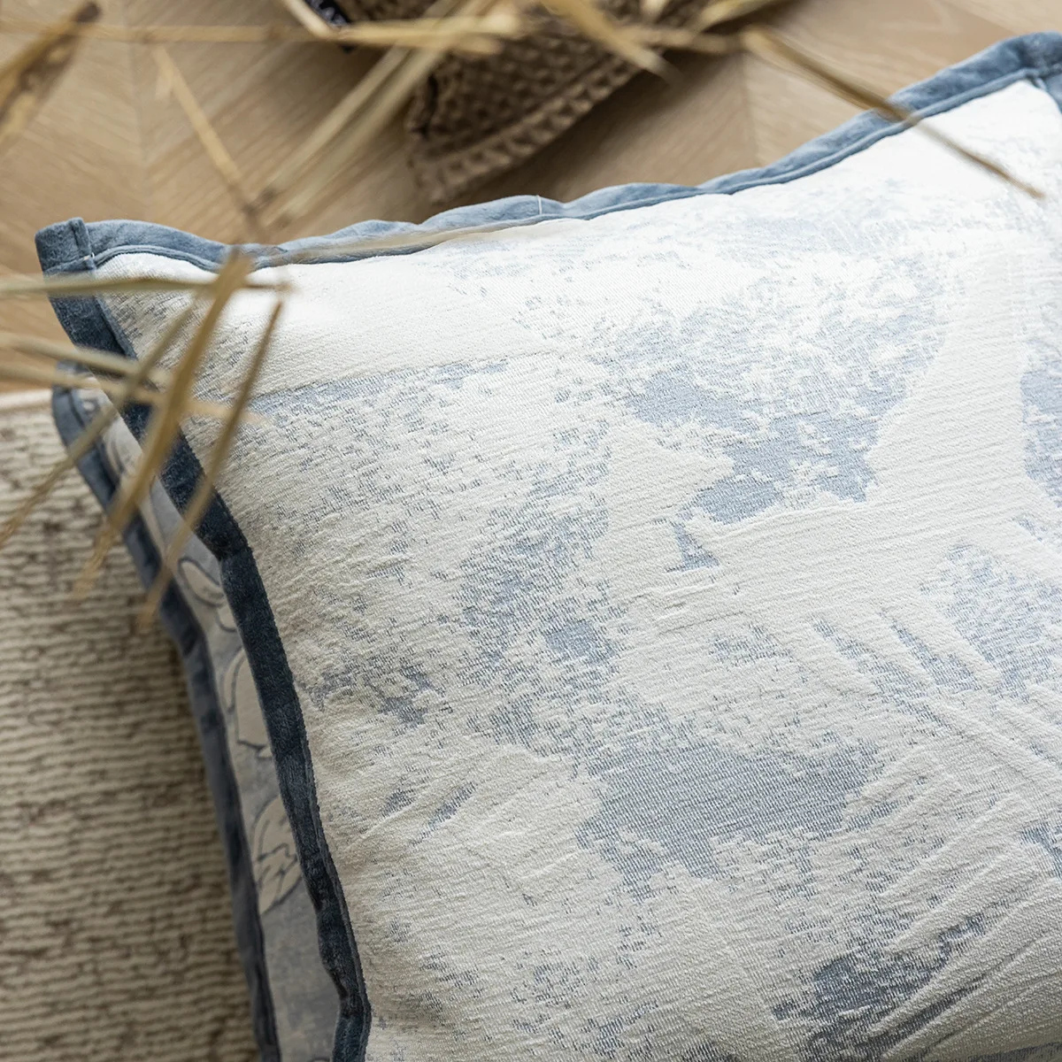Chinese Blue Light Luxury Pillow Covers Decorative Blue Plant Jacquard Cushion Cover 45*45cm Home Decor Living Room Pillowcases