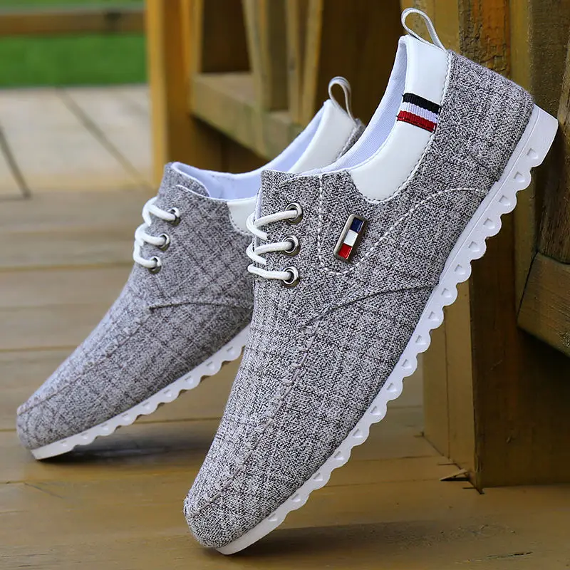 Hot Men Casual Shoes Brand Breathable British Mens Sneakers 2023 Fashion Lace Up Soft Flats Driving Shoes White Black Peas Shoes