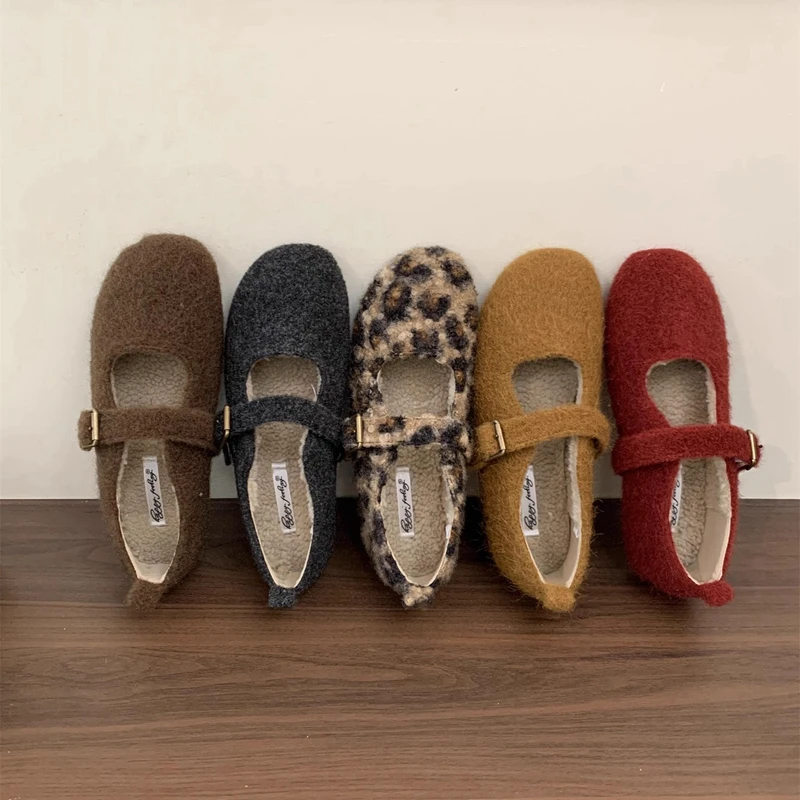 

SUOJIALUN 2025 New Brand Women Flat Shoes Fashion Warm Plush Round Toe Mary Jane Shoes Soft Heel Casual Furry Single Shoes