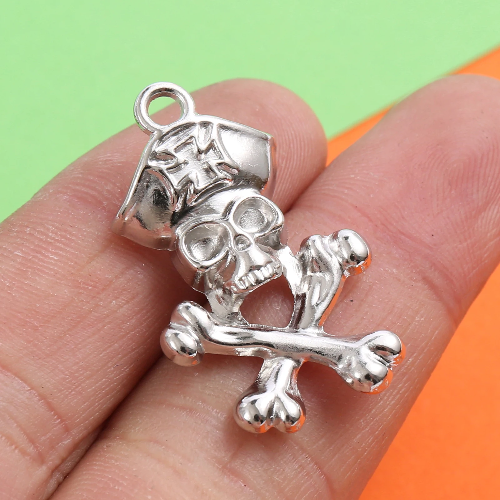 5-Piece Set of Pirate Skull Crossbones DIY Handmade Pendants, Skull and Bone Shaped Accessories with Captain's Hat, Suitable for DIY Bracelets, Necklaces, Earrings, Pendants, and Handmade Beaded Decoration Accessories