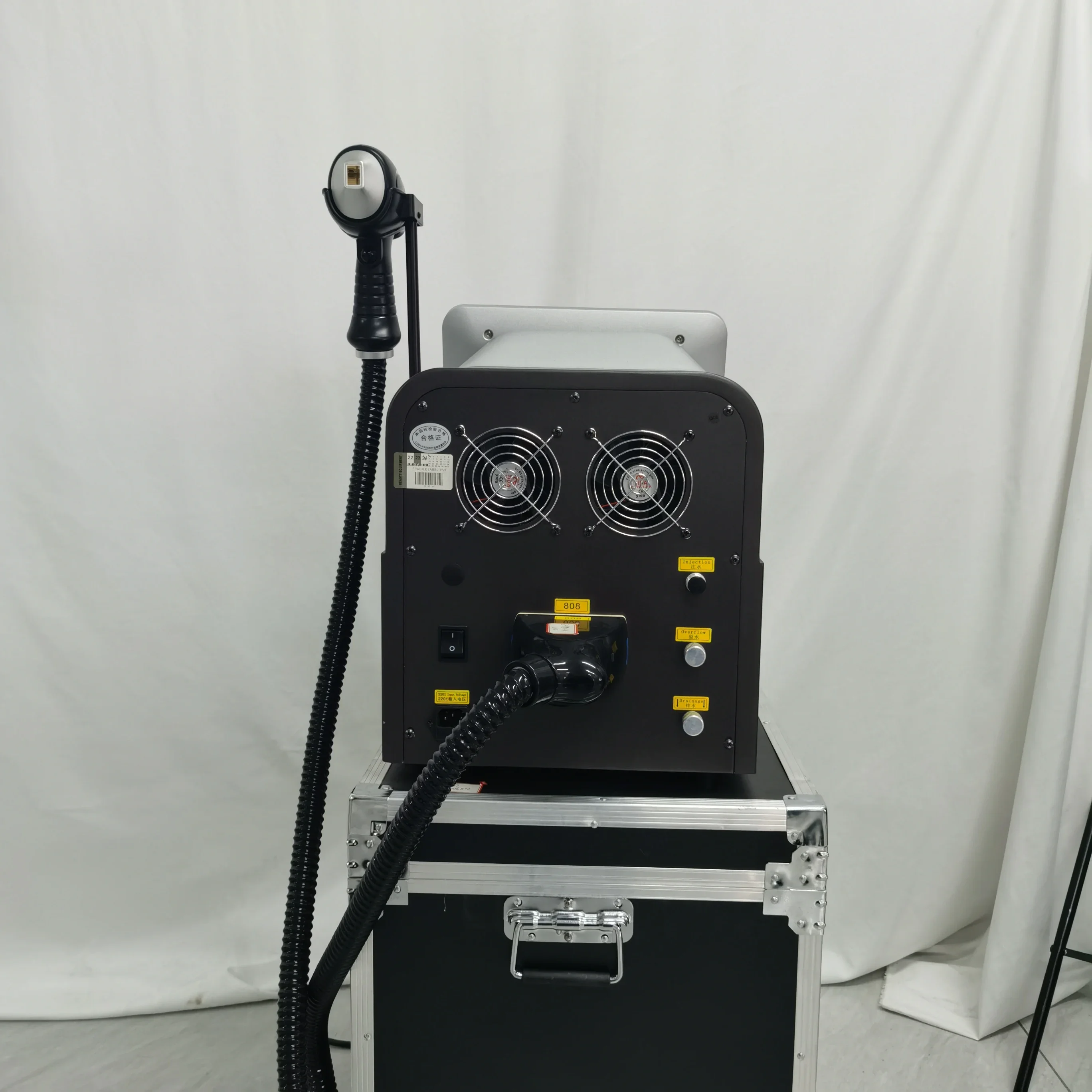 Máquina de depilación láser de diodo de alta potencia 3500W 808nm con certificación CE y longitudes de onda triples