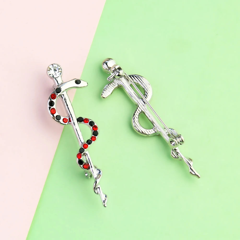 Lucky Staff of Snakes Brooch Snaky Rod of Asclepius BreastPin Zircon Sceptre Badge Lapel Medical Logo Pin Life Star Jewelry Gift