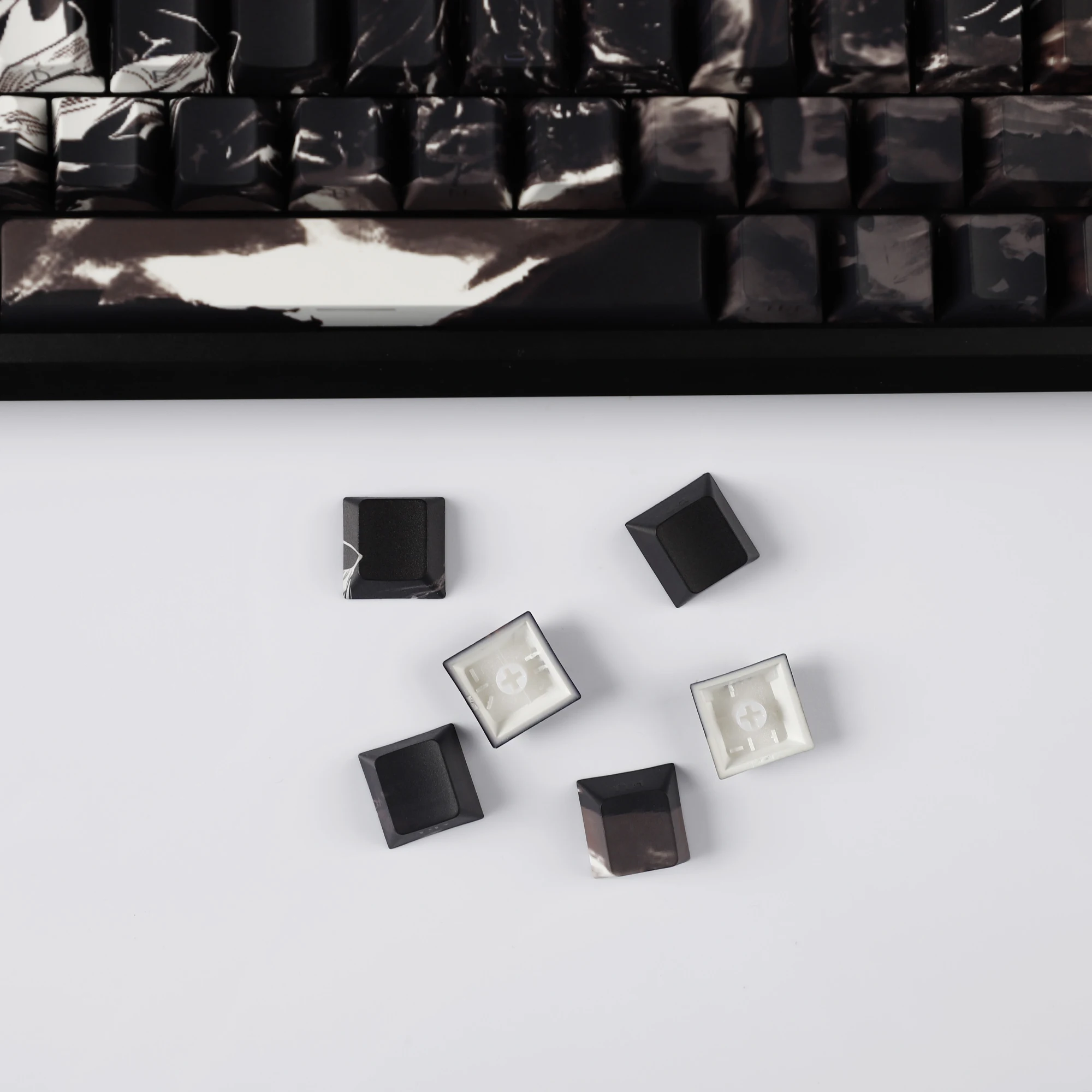 Imagem -06 - Ymdk-ataque ao Titan Keycap Perfil Cereja Teclas Pbt Tiro Duplo Brilho Através Ajuste para Teclado Mecânico mx 134 Anime