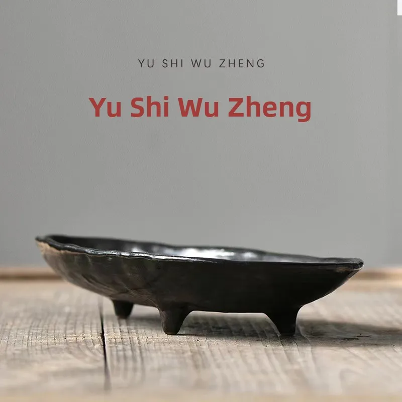

Creative Handmade Japanese Style Ceramic Plate Thick Clay Three-legged Snack Candy Dish Tea Time Pastries Bowl from China
