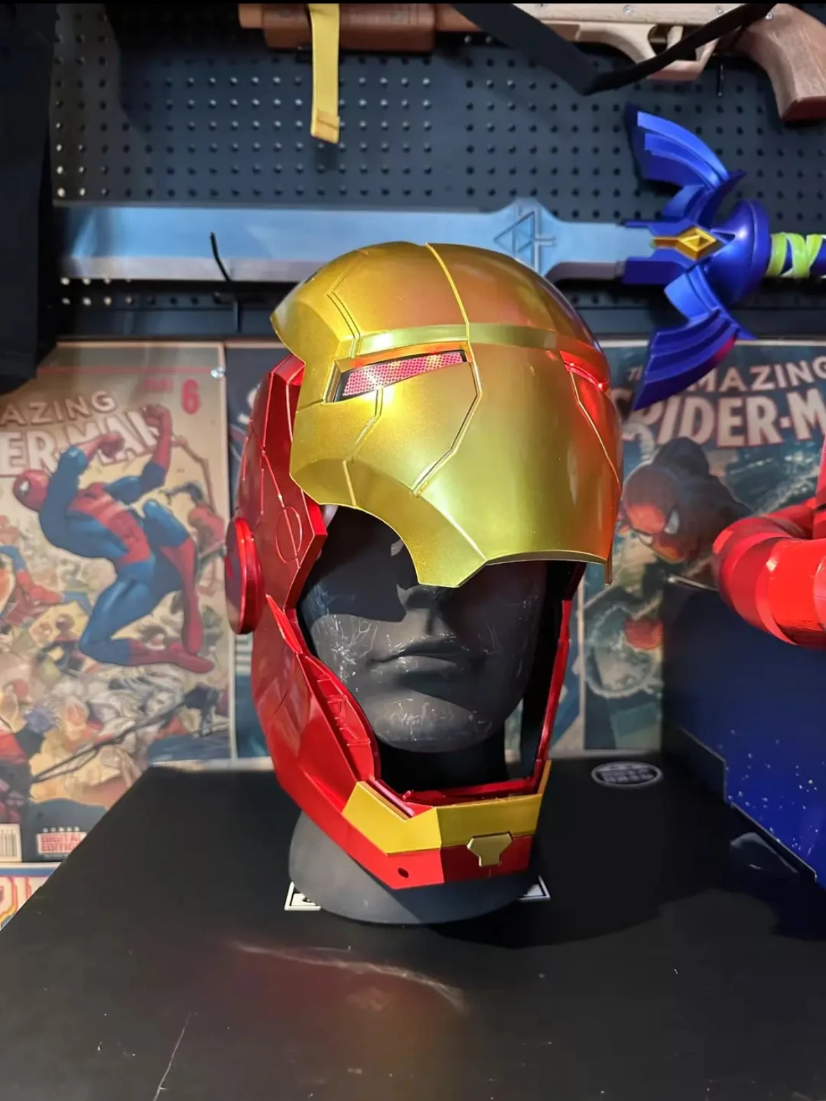 Iron Man Maske 1:1 Anime-Peripheriehelm, elektrisch tragbar, automatisch öffnend und schließend, Modell für Erwachsene, Spielzeug, Geburtstagsgeschenke – Detail 6