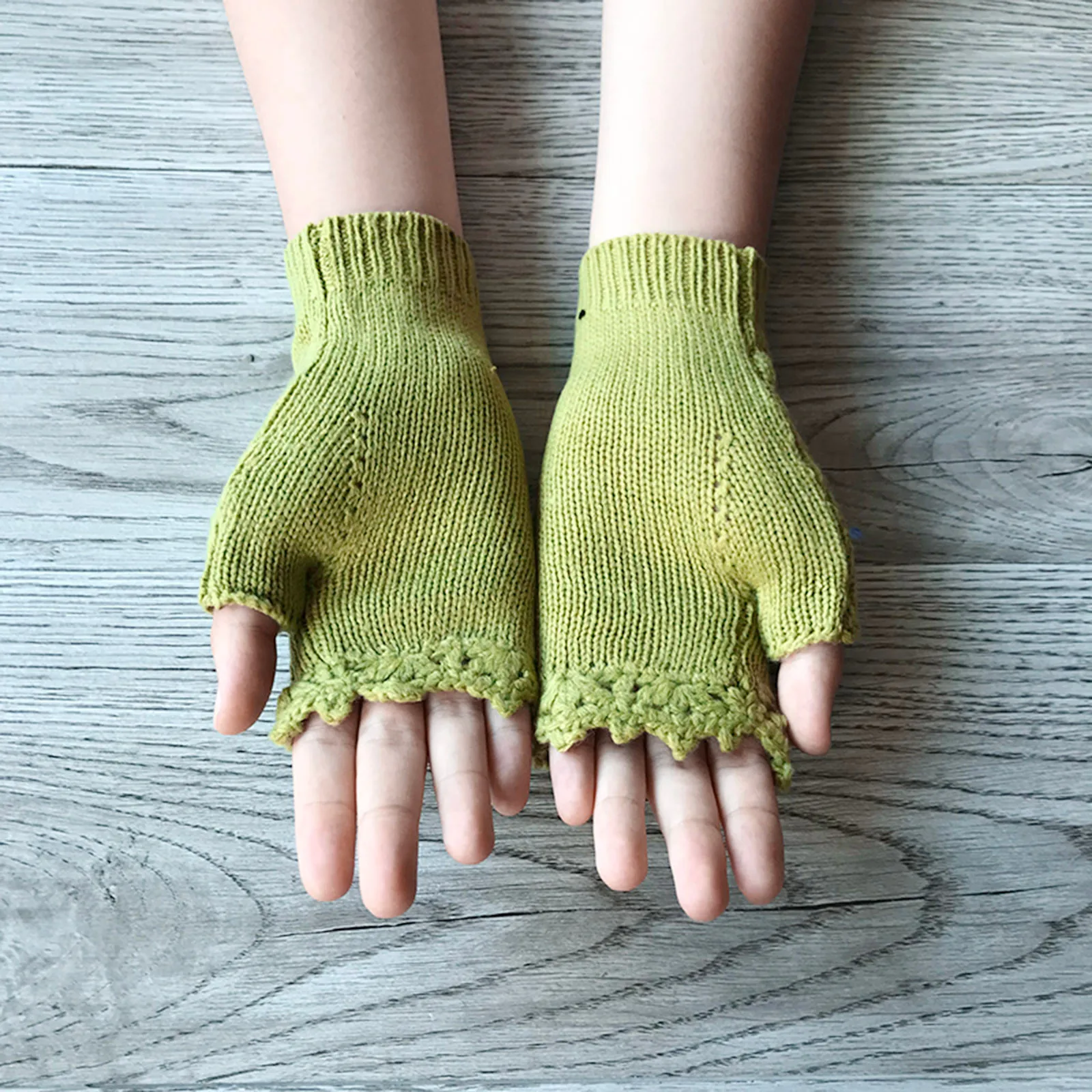 Women Handmade Gloves Winter Hand Warmers Stylish Gloves Ladies Fingerless Gloves Warm Knitted Gloves Mittens Combo with Pocket