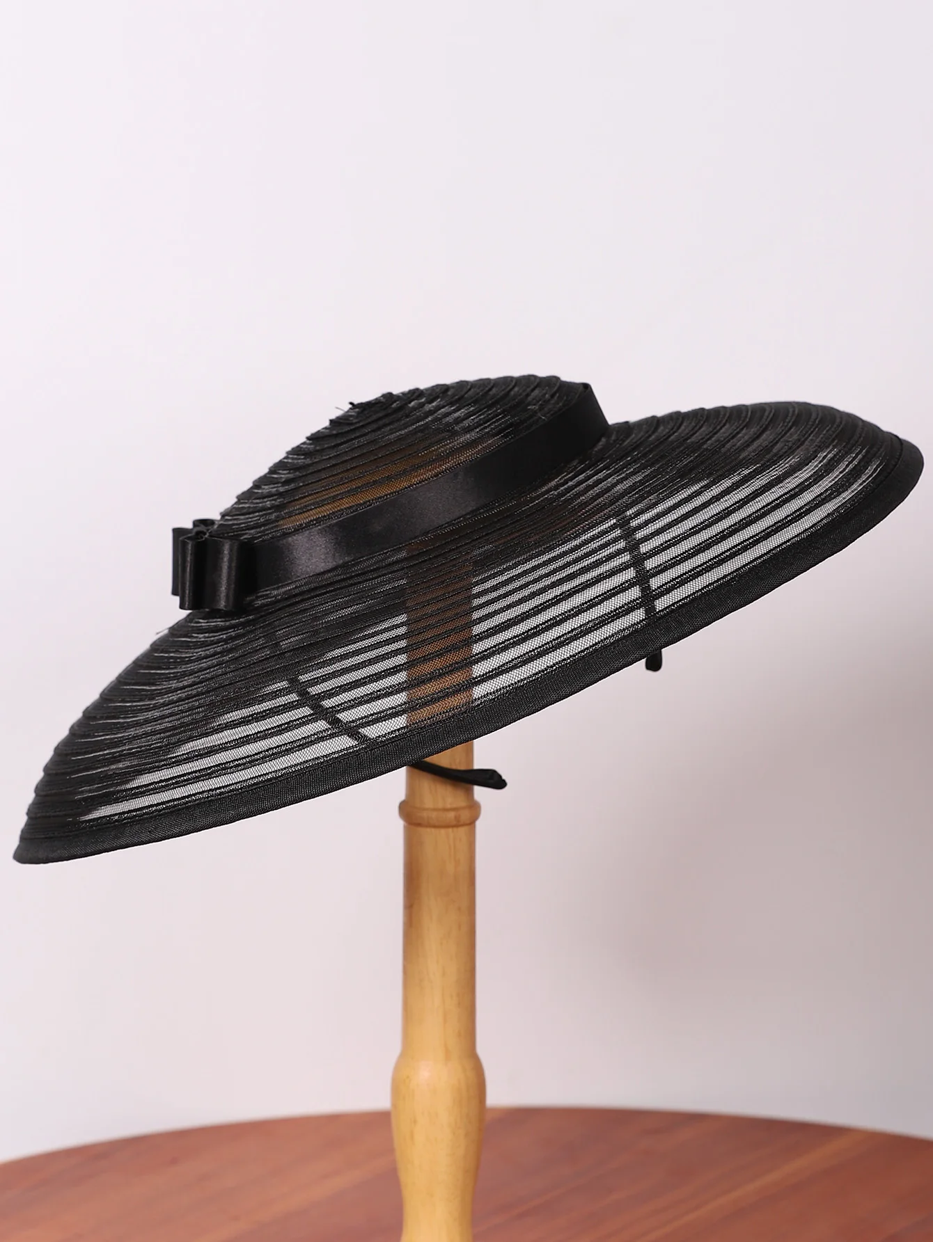 Big Church Pillbox Kapelusze z szerokim rondem Fascynatory Kapelusze dla kobiet Panie Kentucky Lady Bow Party Dress Cocktail Hat Wedding Bridal — zdjęcie 4