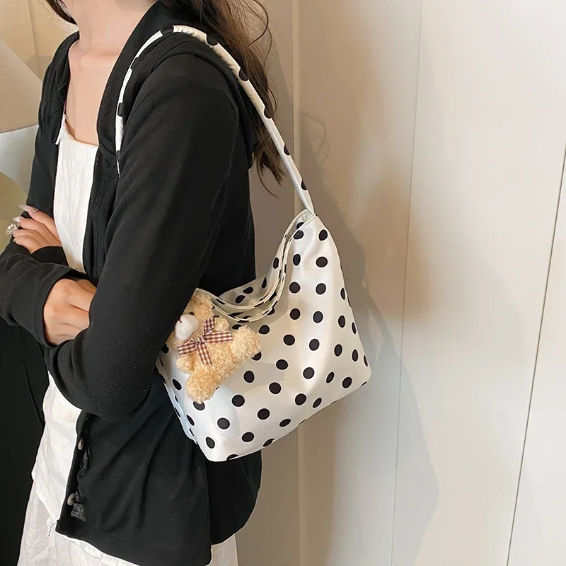 1pc Pure Color Polka Dot Shoulder Bag Fashion Armpit Bag Bucket Bag Comes with Pendant
