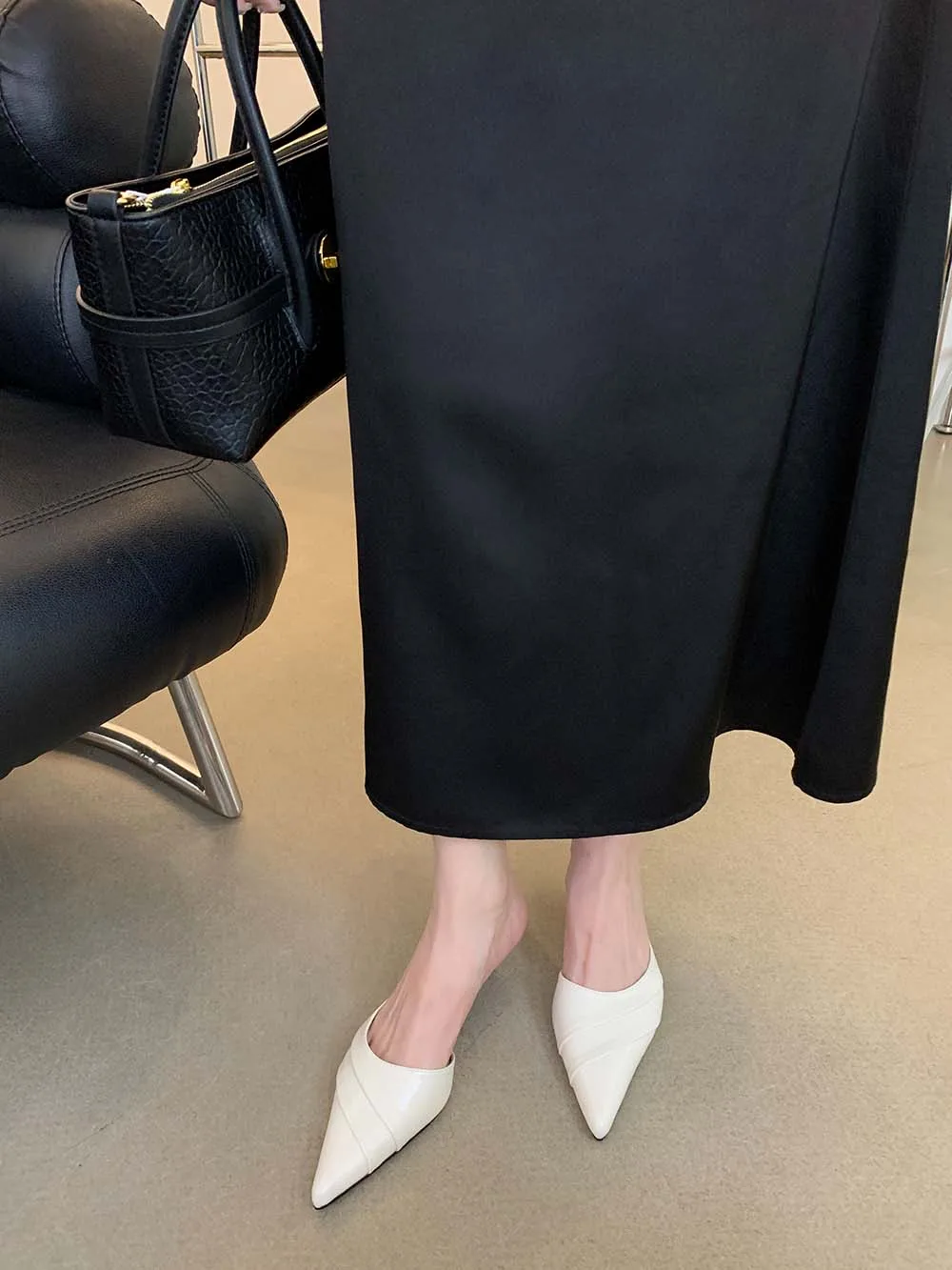 Pointed Toe Women Slides Slippers 2024 New Arrivals Fashion Dress Shoes Thin Mid Heels Brown White Black Shallow Slip On Pumps