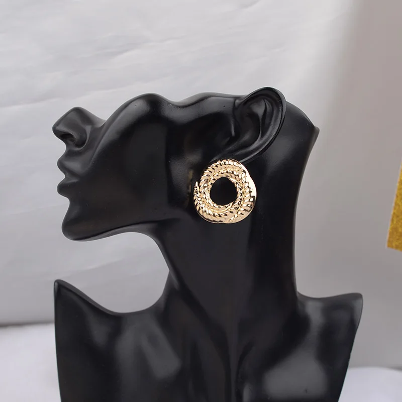 Round Circle Metallic Stud Earrings Cutout Indian Ear Jewelry for Female Vintage Commute Metal Fashion Earrings серьги женские