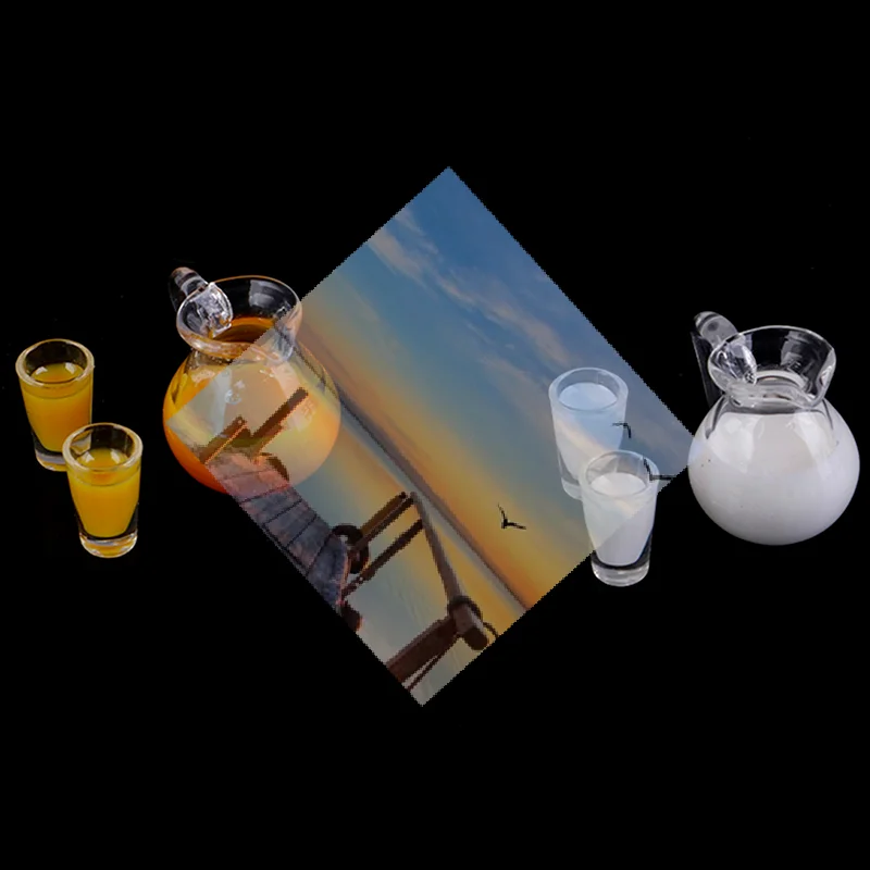 

*1pc new glass+resin 1/12Dollhouse Toys Miniature Juice/milk jug for Miniature Kitchen Accessory