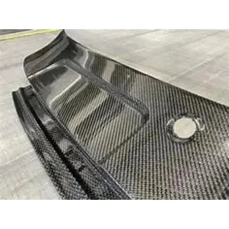 

Carbon Fiber Spoiler Dry Auto Parts Customized Retrofit Leafboard