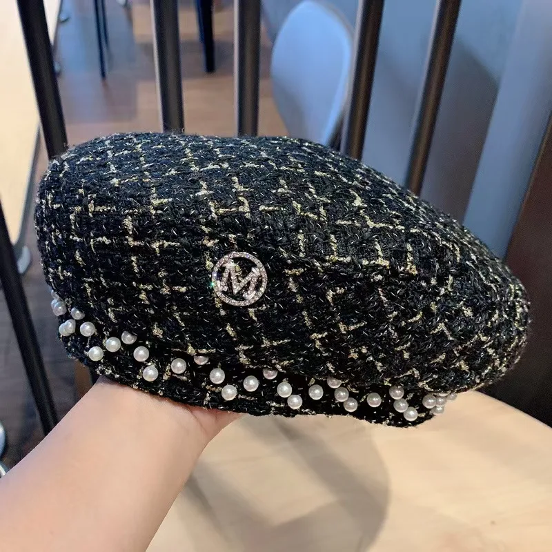 

New Grid Pearl Beret Fashion Brand Slyte Letter M Badge Pin Winter and Autumn For Woman