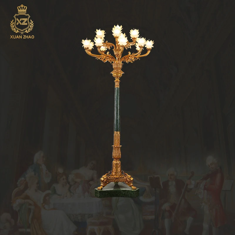 Massa Bloemen Lampenkap Vloerlamp Met Gouden Koperen Standbeeld Hellebaard Kunst Decoraties Woonkamer Vloerlampen