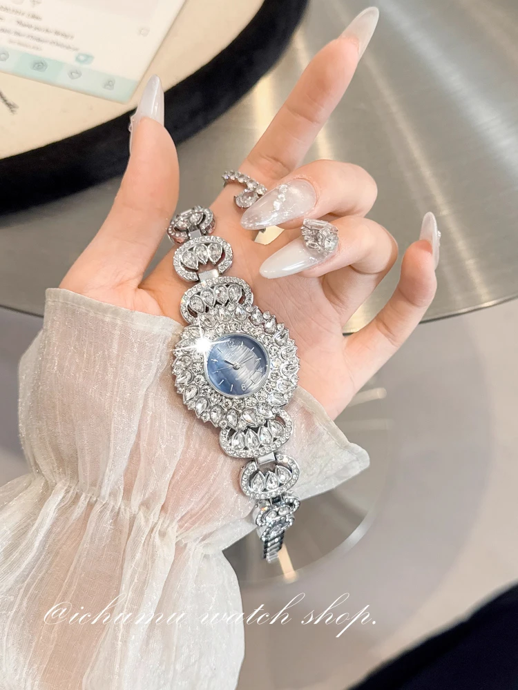 ساعة كوارتز نسائية فاخرة بسوار ماسي كامل ساعة رسمية أنيقة مقاومة للماء للسيدات 2025
