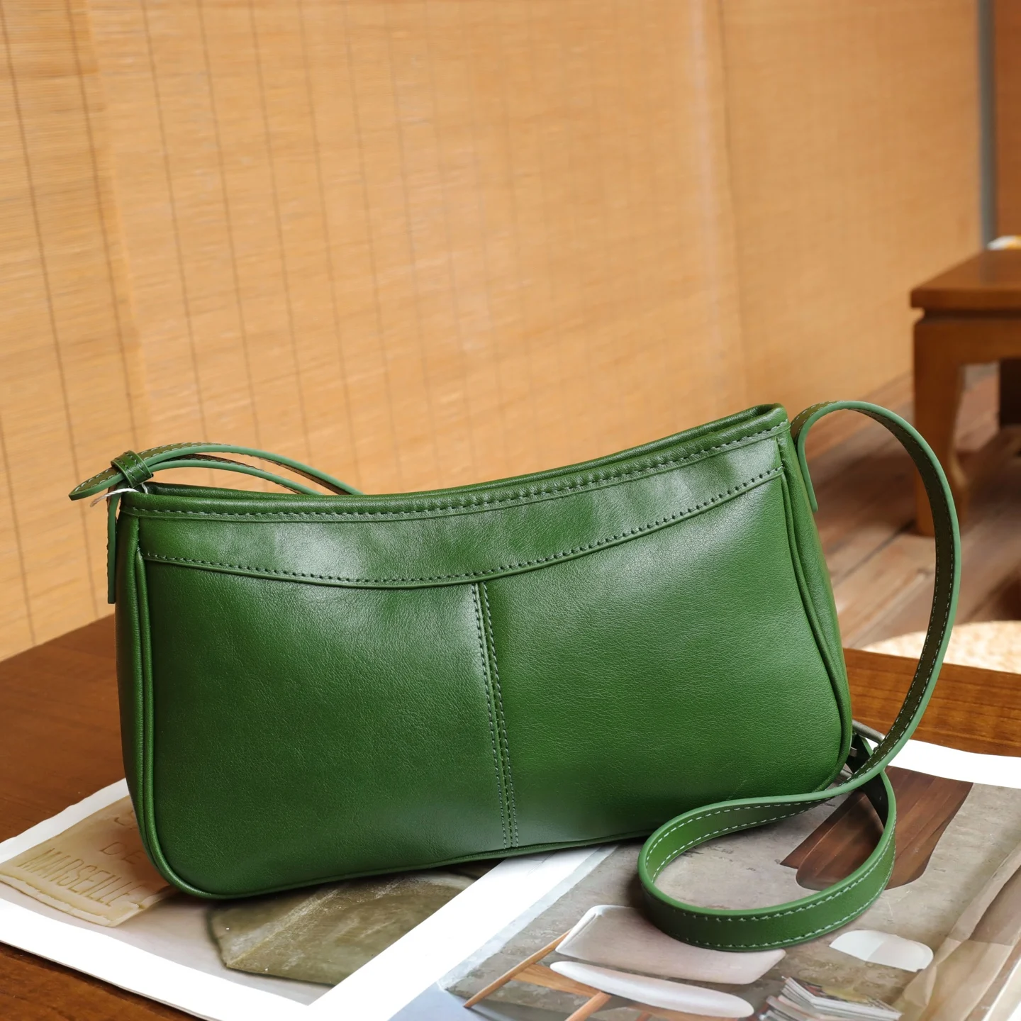 

Новая женская сумка-тоут из натуральной кожи класса люкс, дизайнерская, из воловьей кожи, маленькая, через плечо, высокого качества