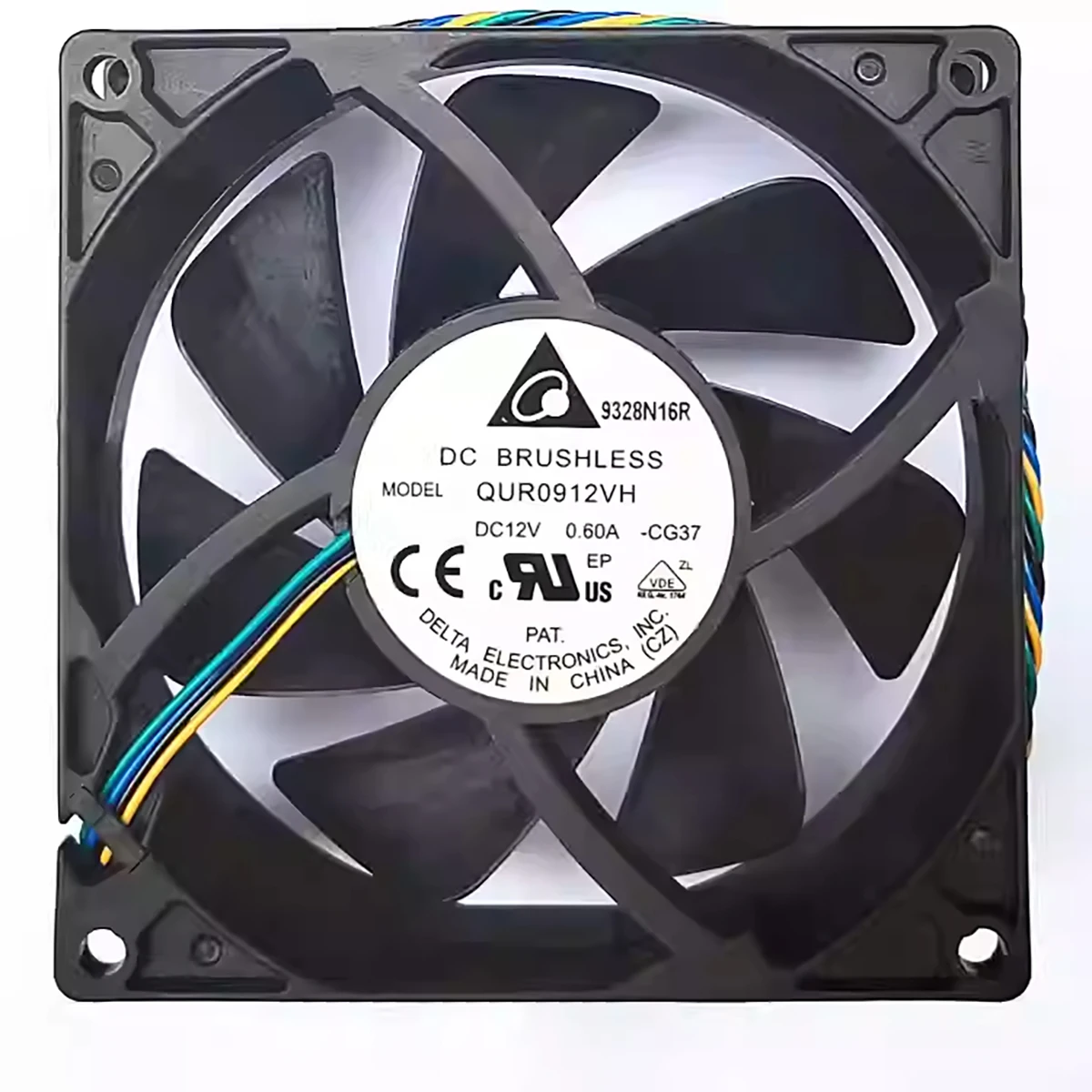 

QUR0912VH Delta 12 В 0,60 А 9025 Охлаждающий вентилятор с ШИМ и контролем температуры