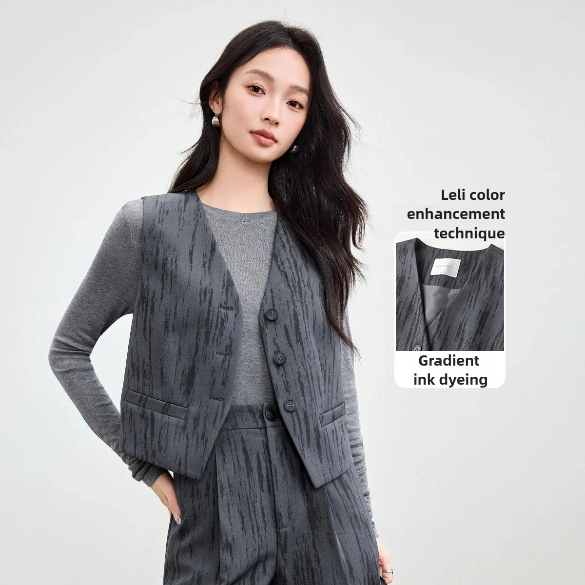 

SENTUBILA Sleeveless Suit Vest for Woman 2025 Autumn New Commute V-Neck Jackets Solid Three Buttons Short Female Tops 153JA2940