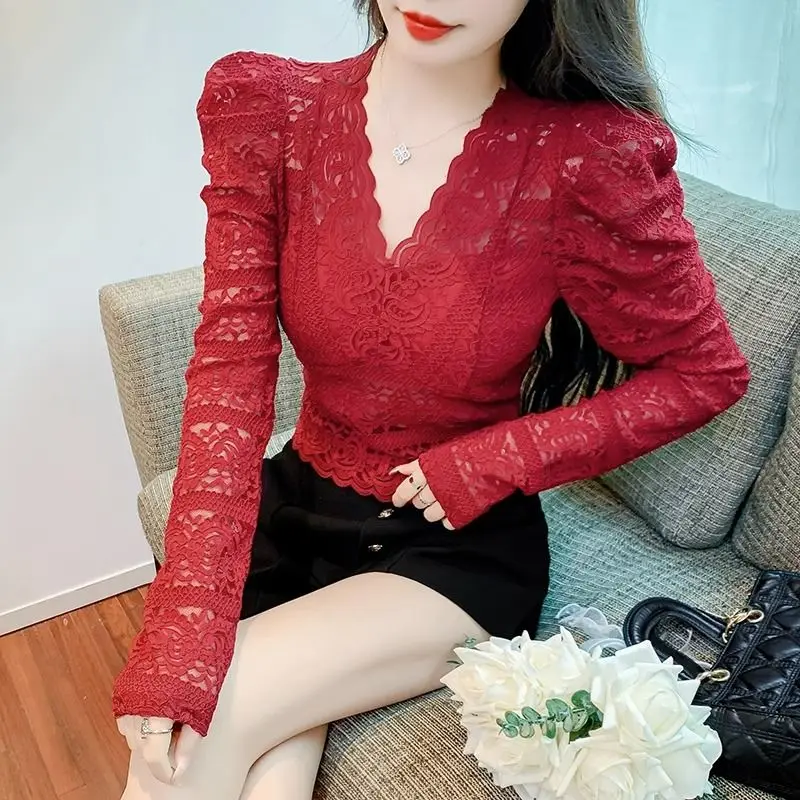 

Тонкие сексуальные короткие топы с v-образным вырезом, весенне-осенние однотонные кружевные лоскутные футболки с длинными рукавами, модная элегантная женская одежда