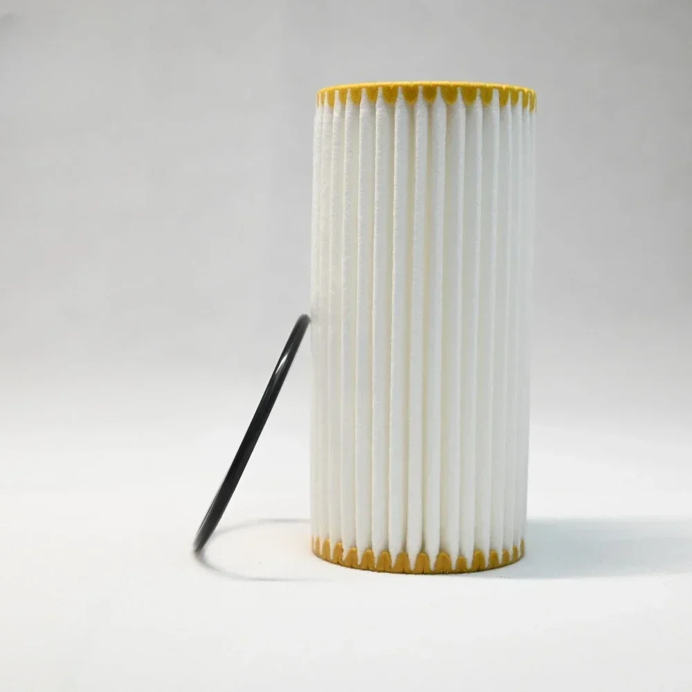 

Oil Filter 06L115562B For Skoda Octavia A7 2013-2018 2019 A8 2020 2021 2022 Superb B8 Kodiaq 06L115466C 1.8TSI 2.0TSI