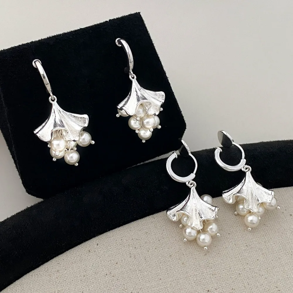 

Niche Design Exquisite Fashion Glass Pearl String Pendant Tassels Small Flower Pierced Ear Clip Light Luxury Temperament Earring