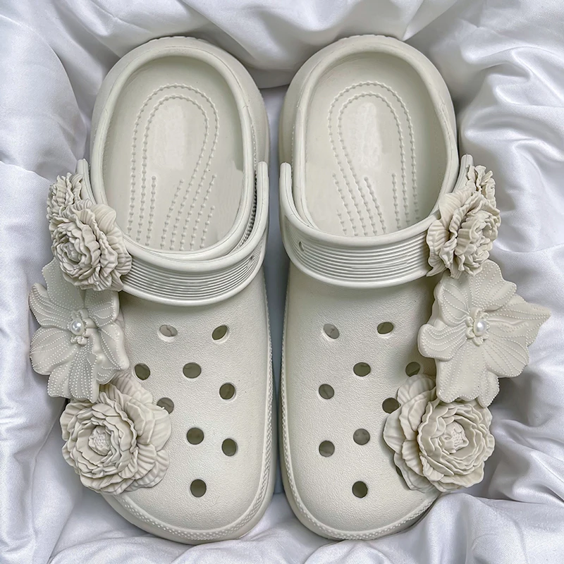 

1Set Hole Shoes Summer Shoe Bouquet Shoes Flower Shoes Buckle Shoes Decorative Buckle Accessories Removable DIY Decor Gift