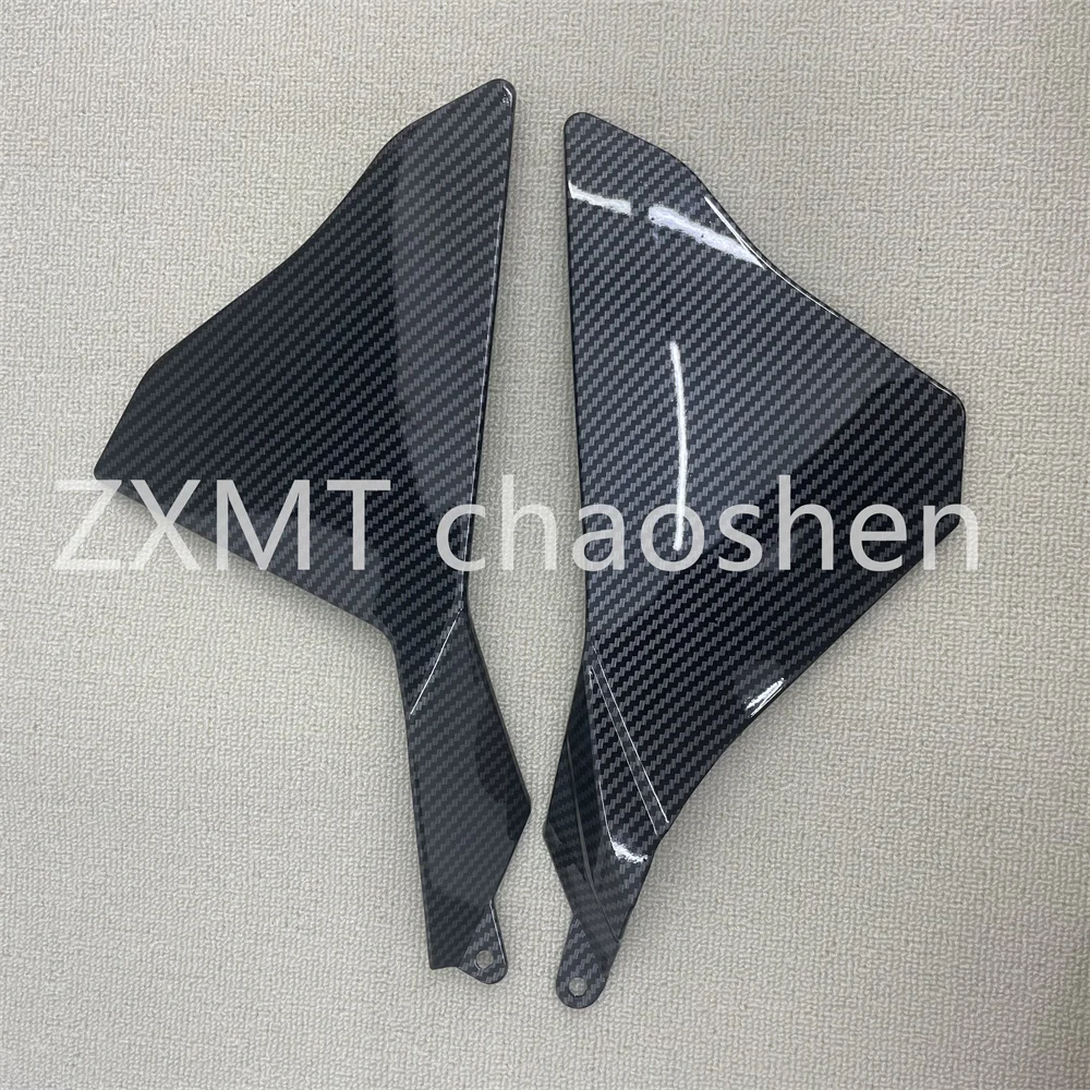

The Yamaha YZF-R1/R1M carbon fiber paint large package small plate for motorcycles is suitable for the period from 2015 to 2019