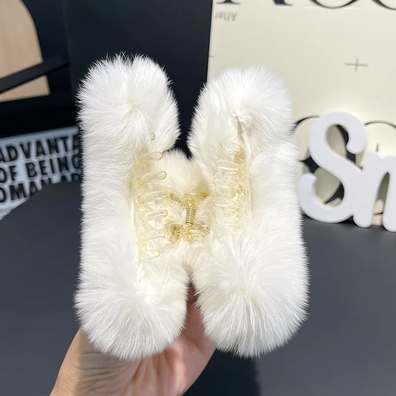 Winter Rabbit Plush Hair Claw Clips For Women Big Hairclips For Thick Hair Girls Furry Hair Clamp Large Green Fluffy Hairpin