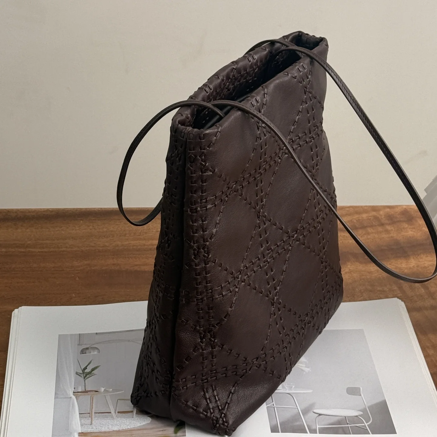 Dave&di French Style Minimalist Goat Leather Retro Totem Tote Armpit Bag Shoulder Bag Genuine Leather Bucket Bag For Woman