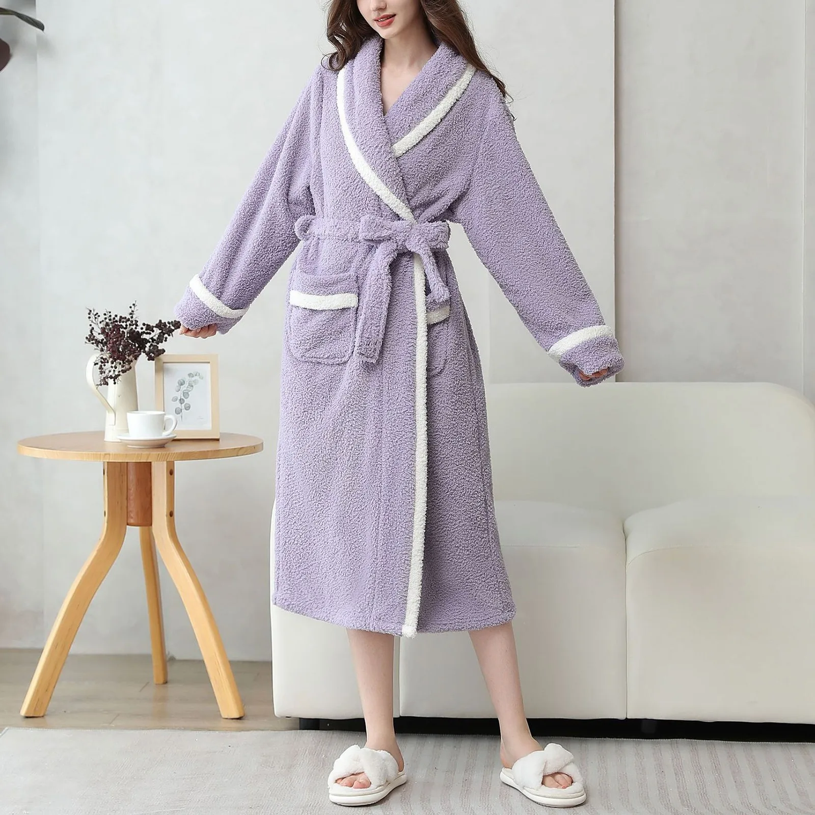 Night Dress Women Bathrobe Plush Robe Women's Winter Length Plush Shawl Bathrobe Long Sleeved Warm Bath Robe Fleece Nightgown